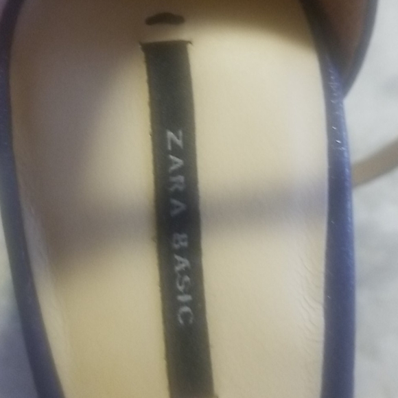 Heels - Picture 4 of 6